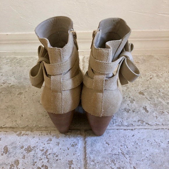 Tan suede ankle boots - Picture 5 of 8
